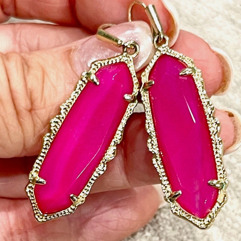Kendra Scott Fuchsia and Gold Drop Earrings